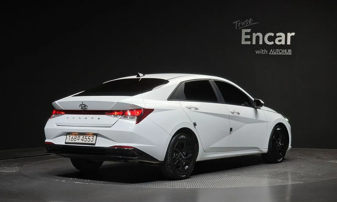 Hyundai AVANTE — фото 3