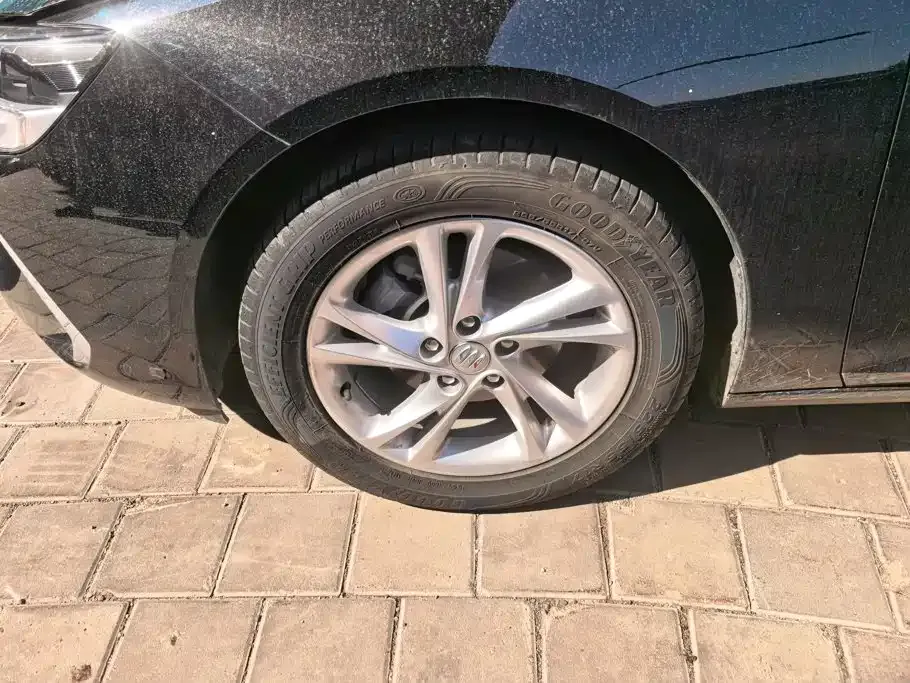 Buick Regal — фото 10
