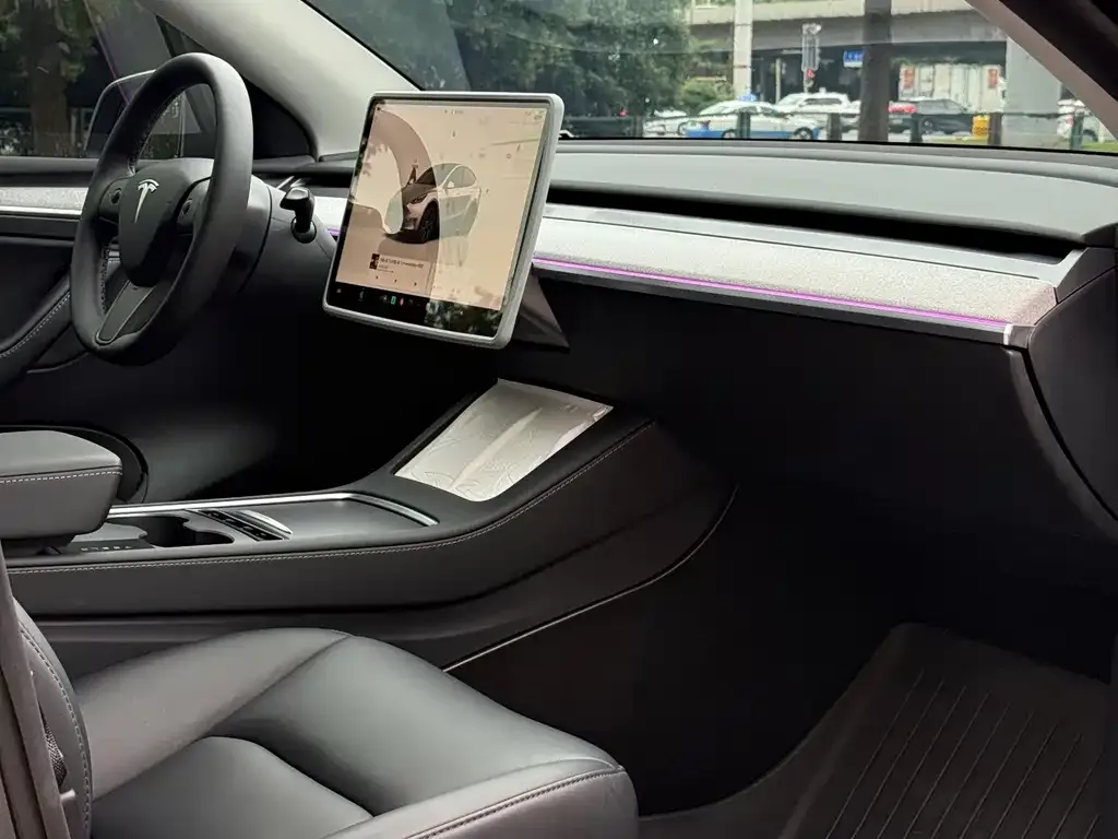 Tesla Model Y — фото 4