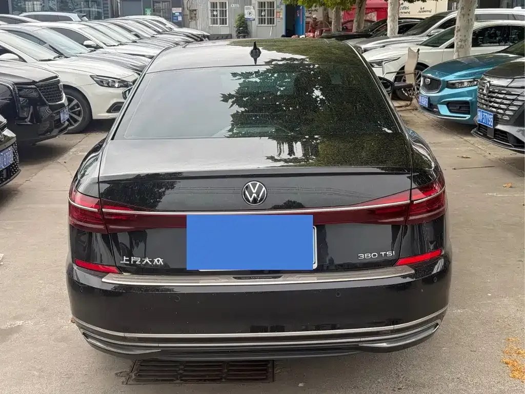 Volkswagen Passat — фото 8