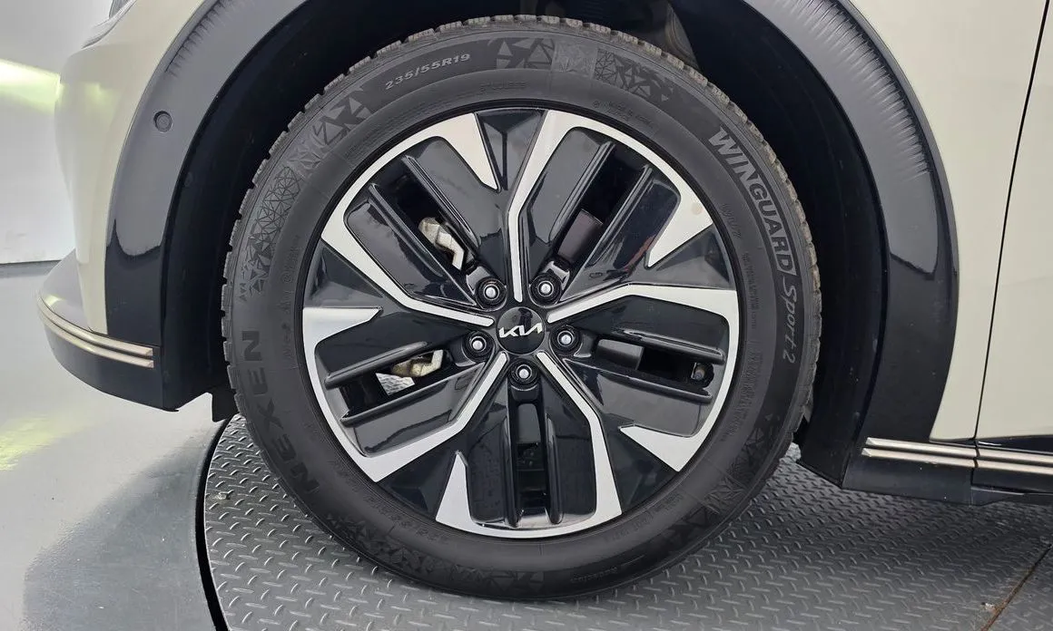 Kia EV6 — фото 7