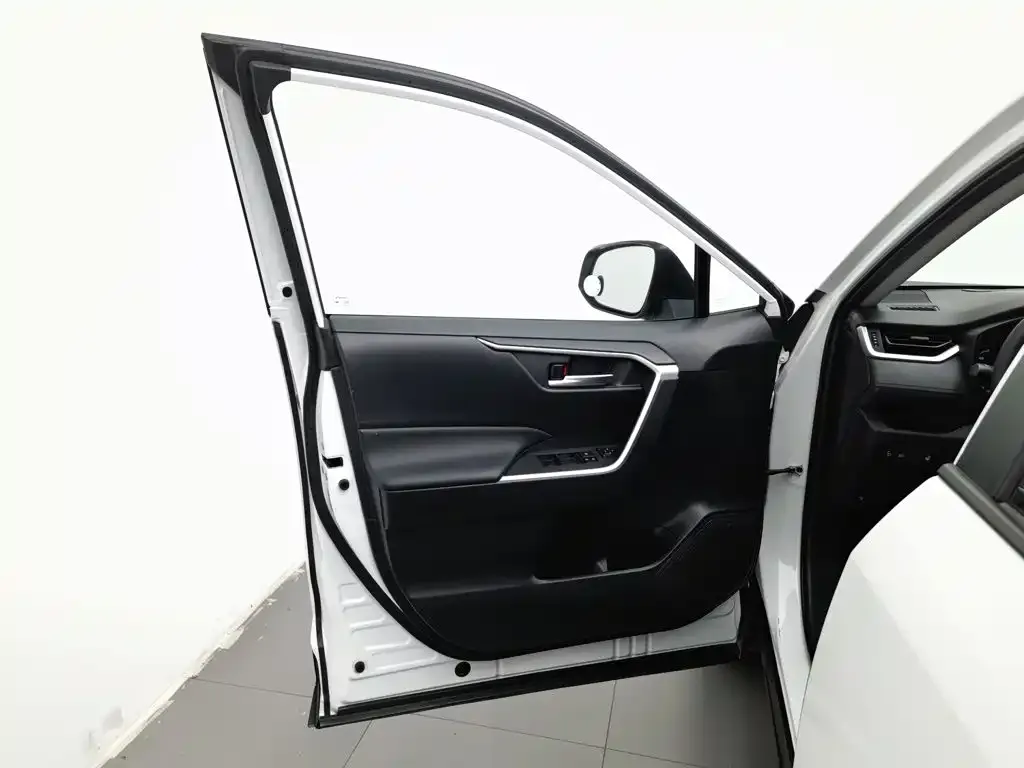 Toyota Wildlander New Energy — фото 6