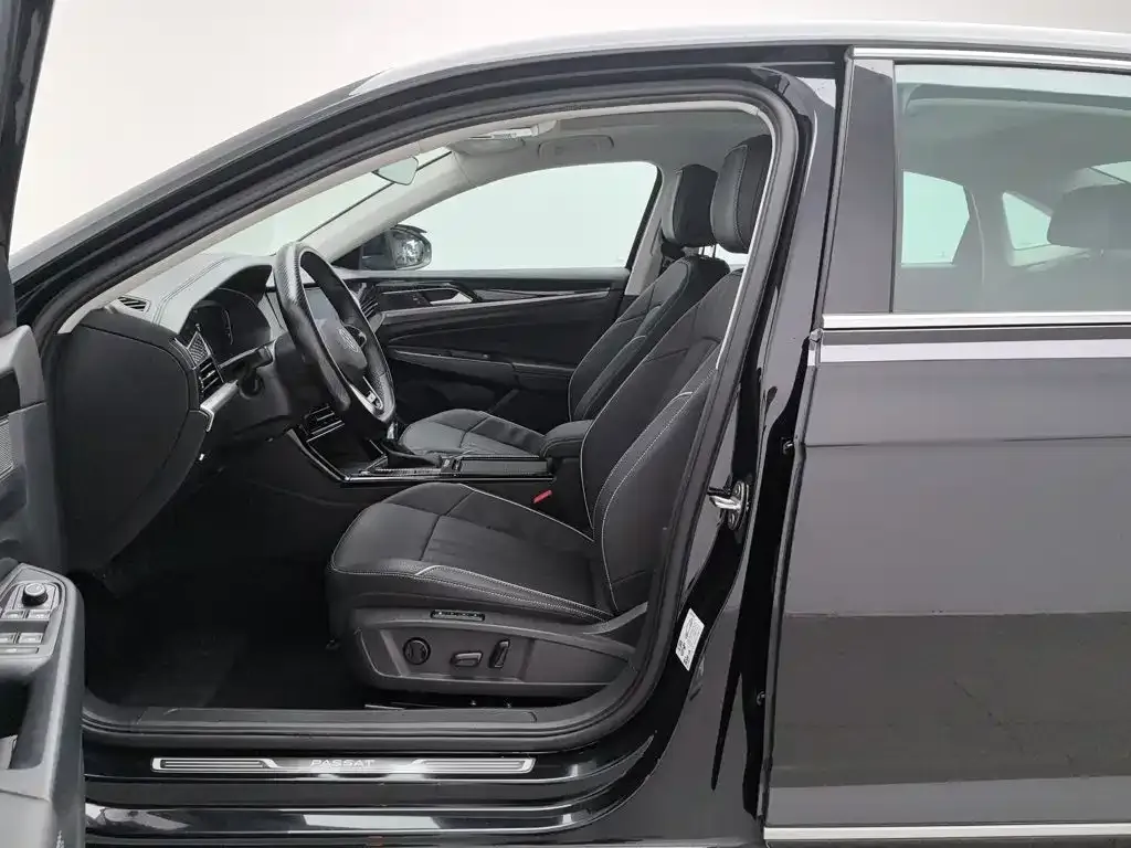 Volkswagen Passat — фото 6