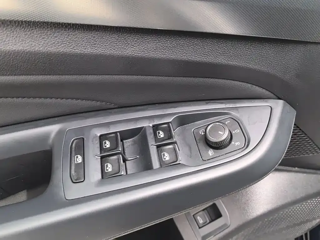 Volkswagen Passat — фото 9