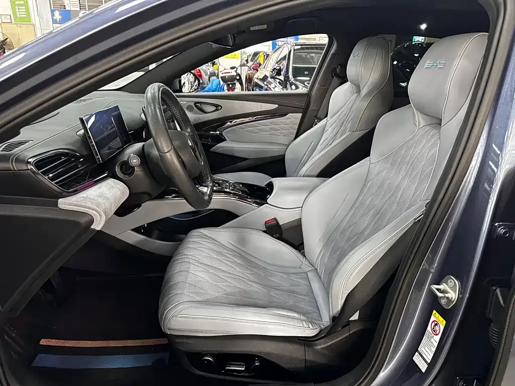 BYD Seal — фото 7