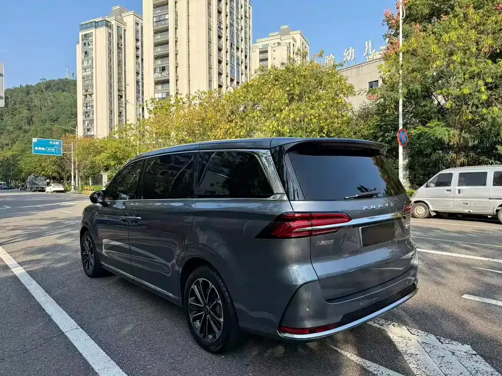 Roewe iMAX8 — фото 9