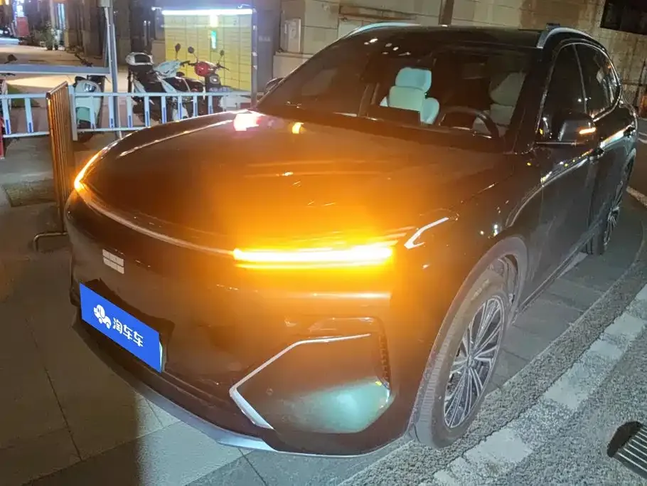 Geely Galaxy Xingjian 7 — фото 1