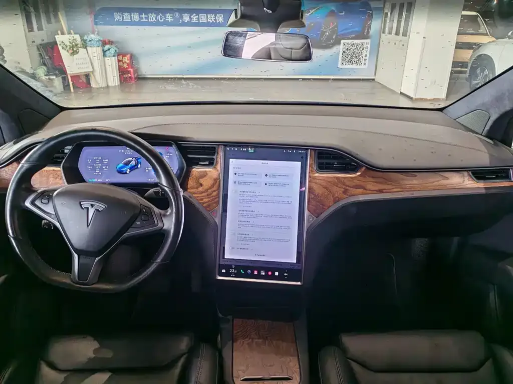 Tesla Model X — фото 6