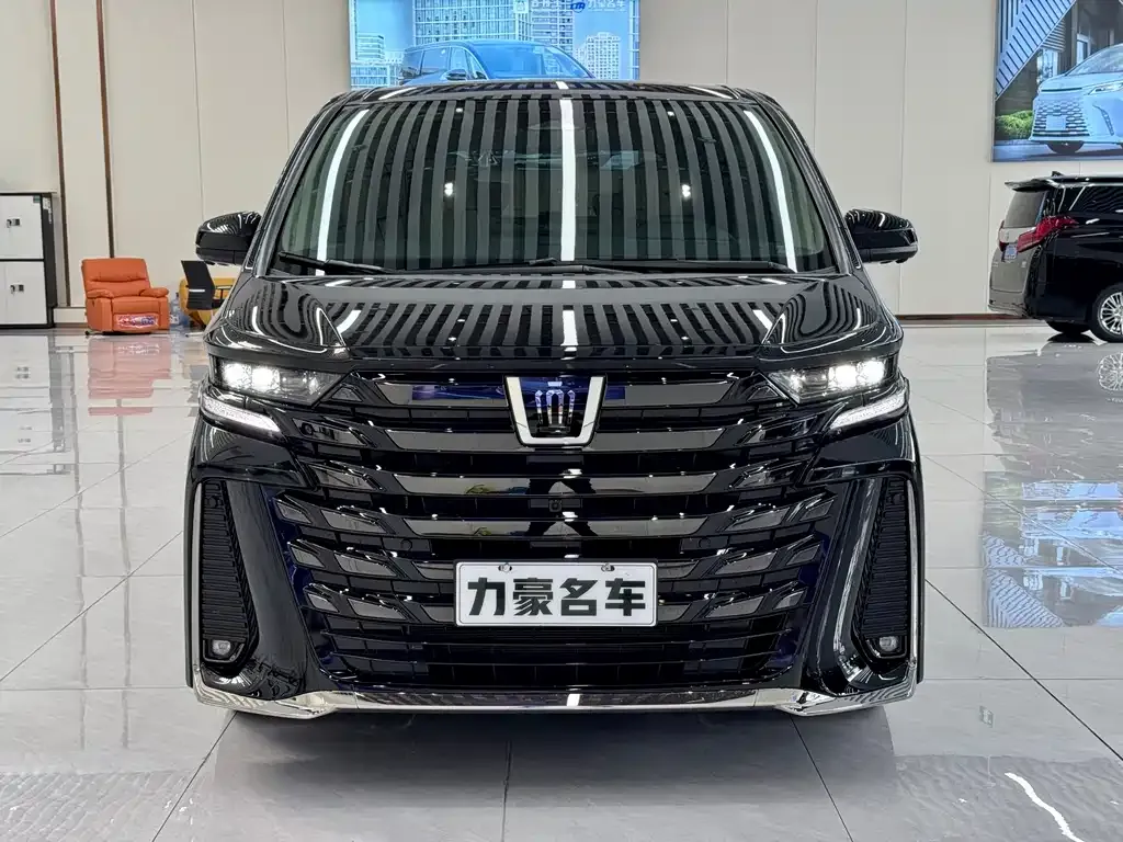 Toyota Vellfire — фото 5
