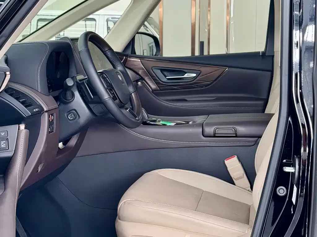 Toyota Vellfire — фото 4