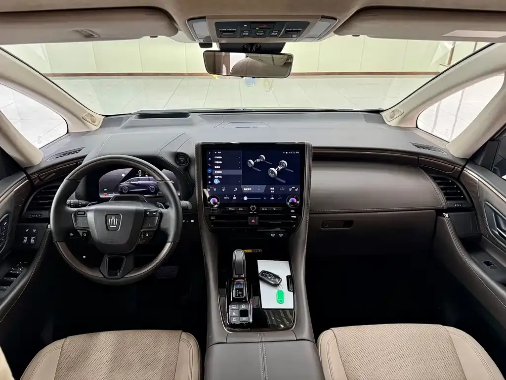 Toyota Vellfire — фото 3