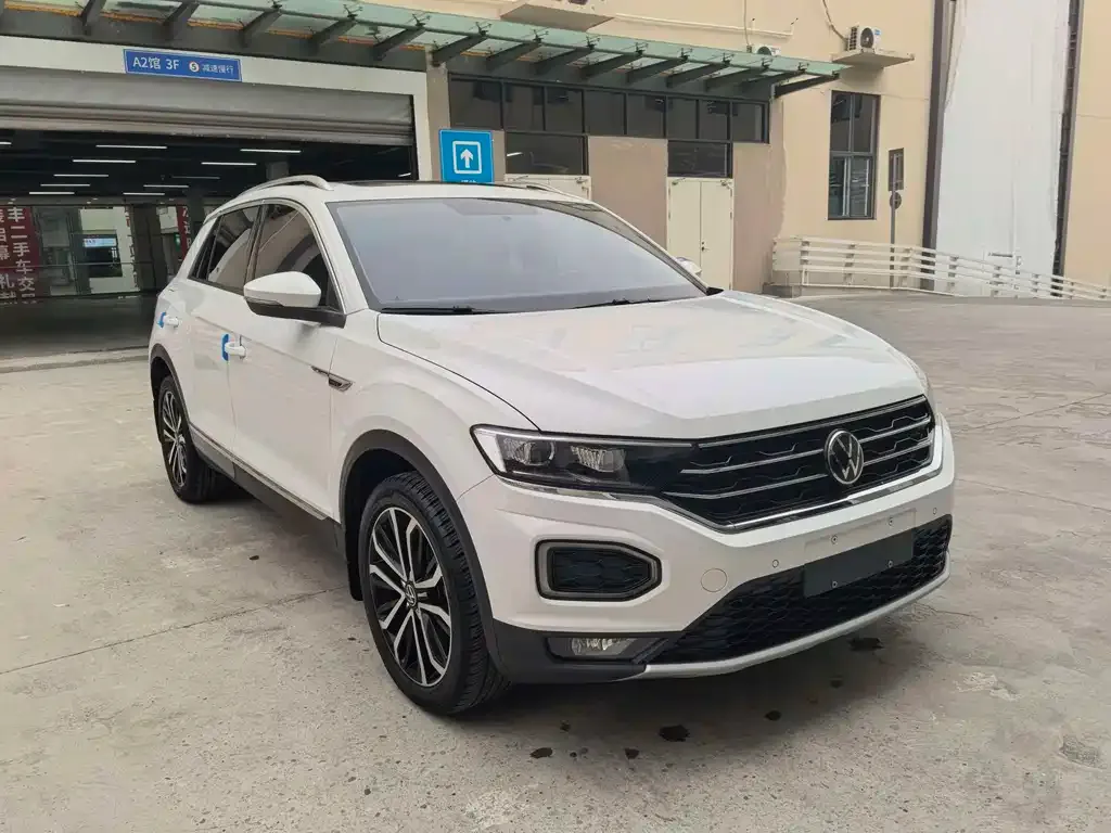 Volkswagen T-Roc — фото 7