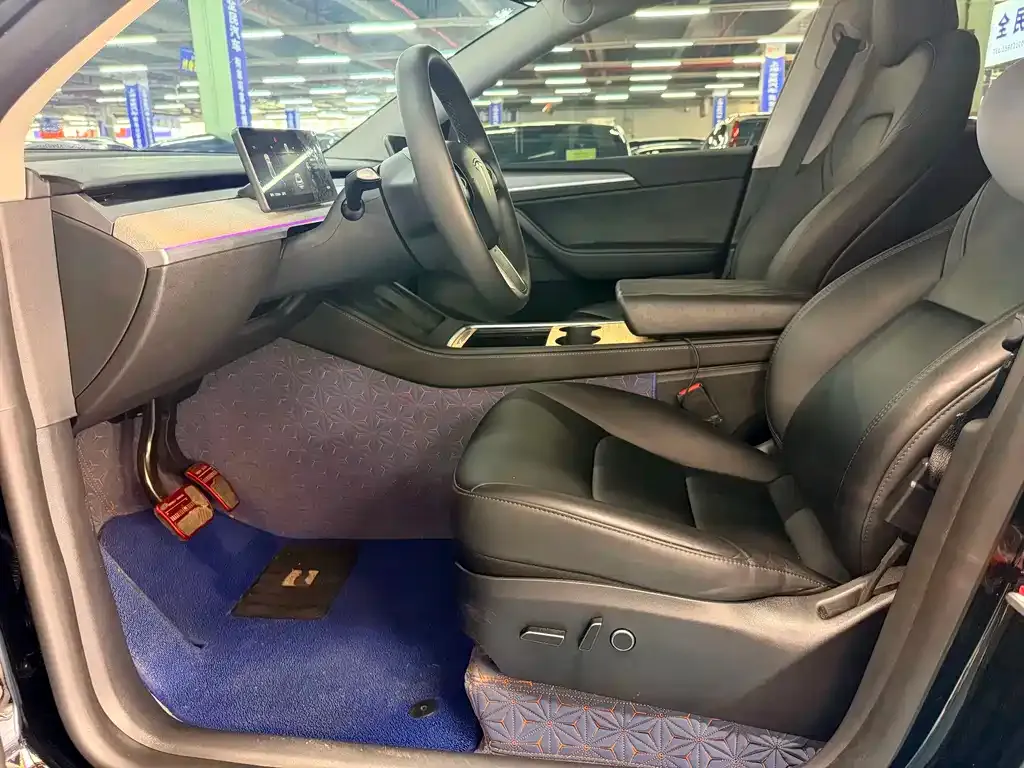 Tesla Model Y — фото 7