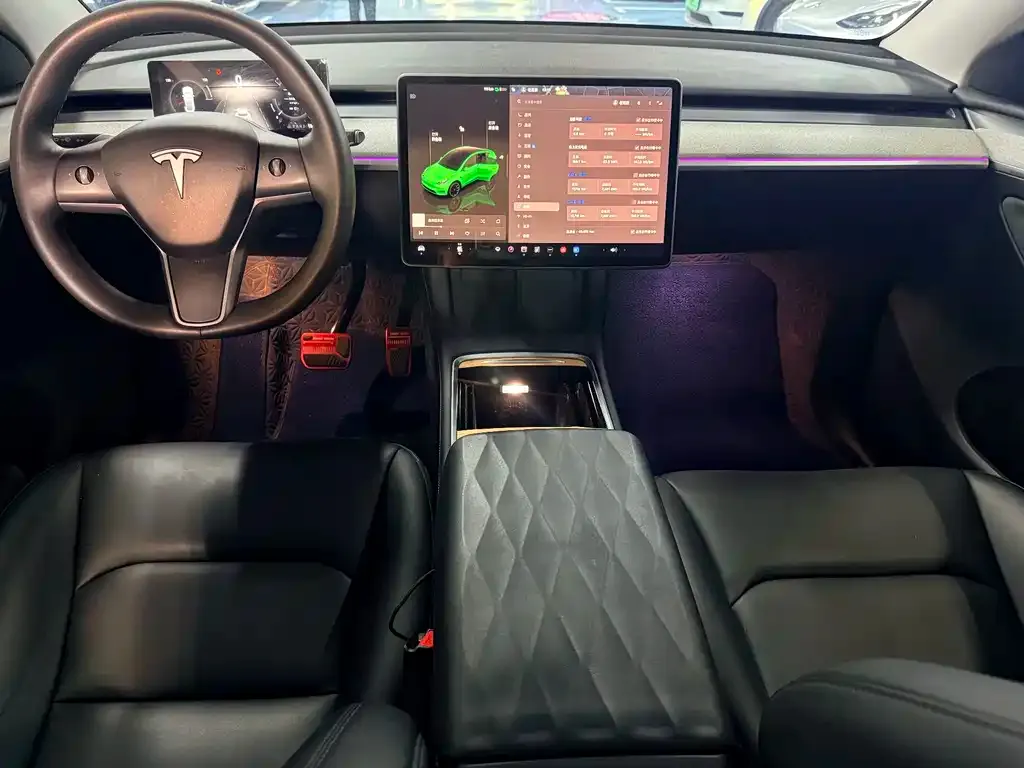 Tesla Model Y — фото 5