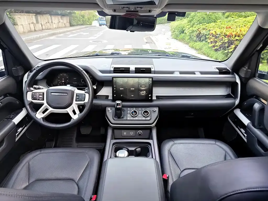 Land Rover Defender — фото 2