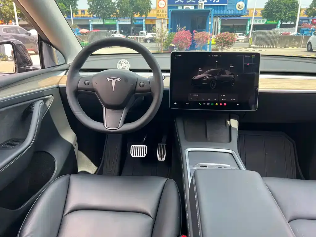 Tesla Model Y — фото 4