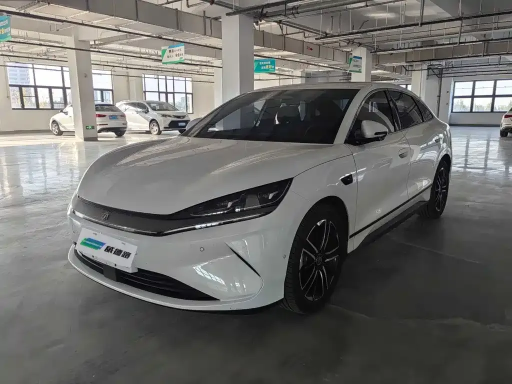 BYD Qin L — фото 1