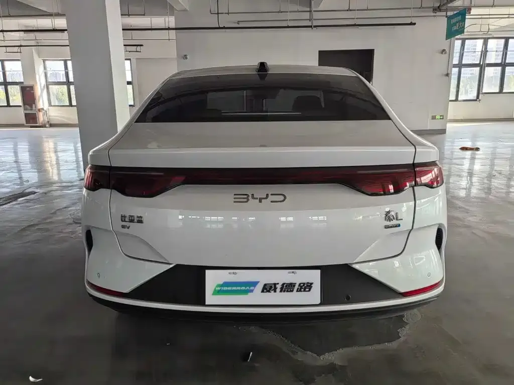 BYD Qin L — фото 8
