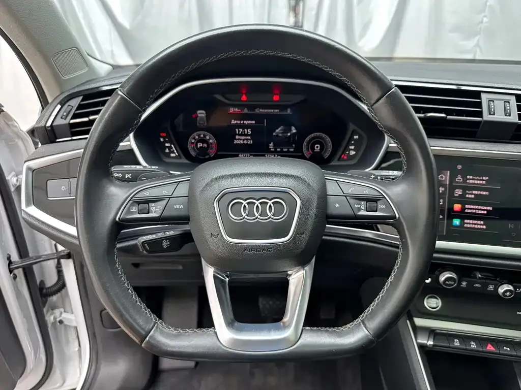Audi Q3 — фото 10