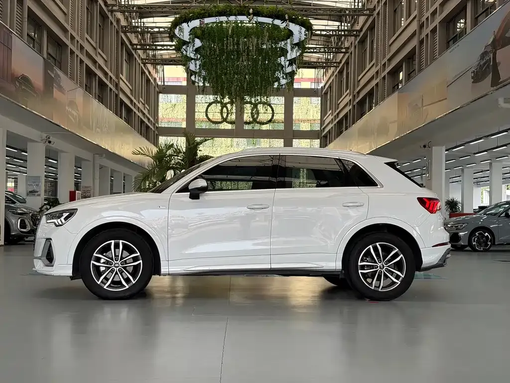 Audi Q3 — фото 5