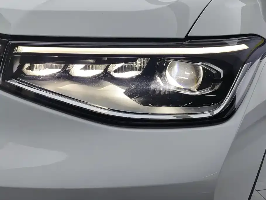 Volkswagen Tharu — фото 4
