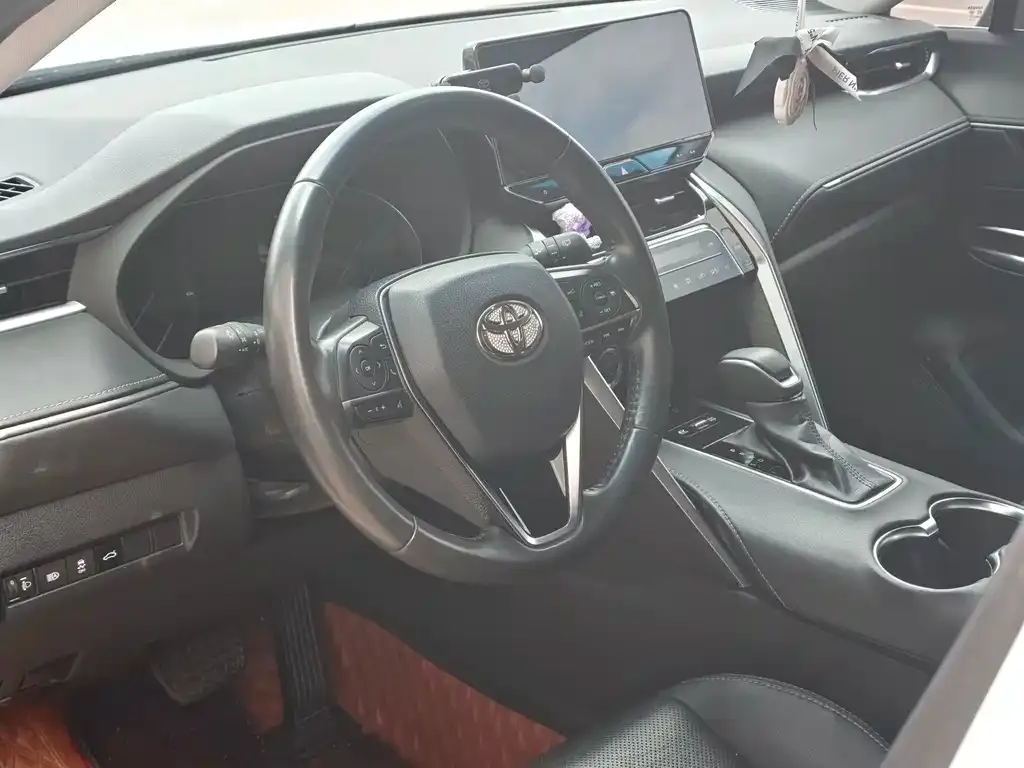 Toyota Harrier — фото 9