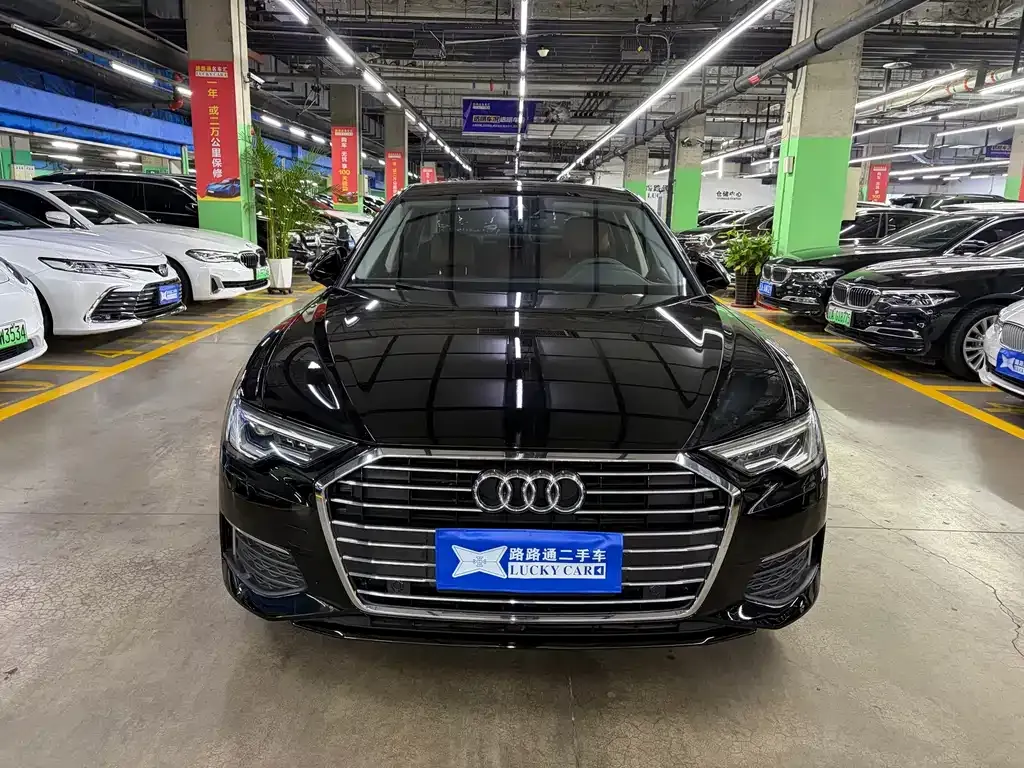 Audi A6L — фото 10