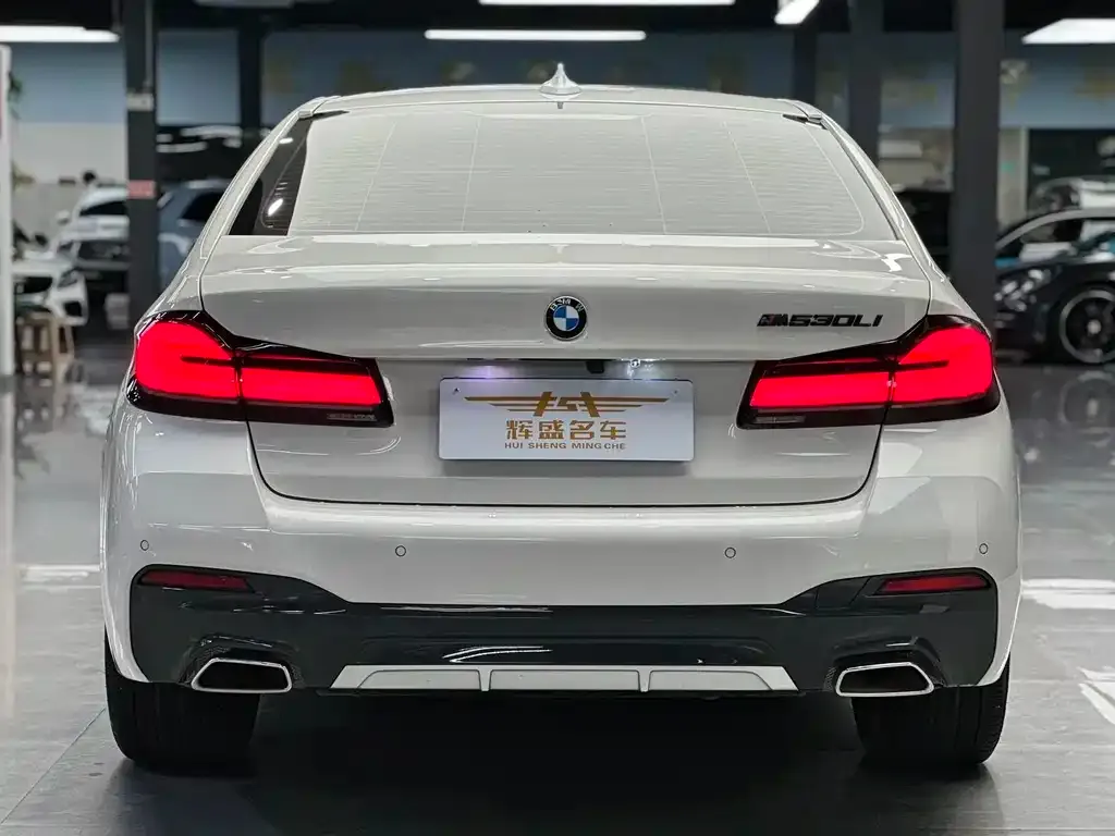 BMW 5 Series — фото 4