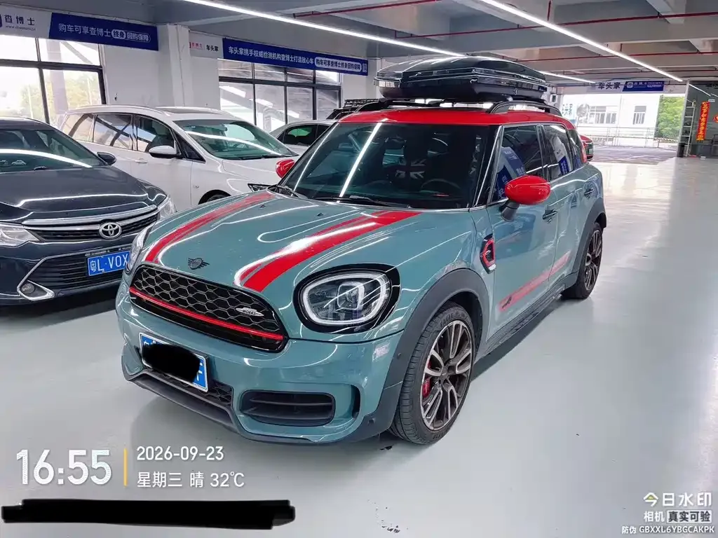MINI Countryman JCW — фото 1