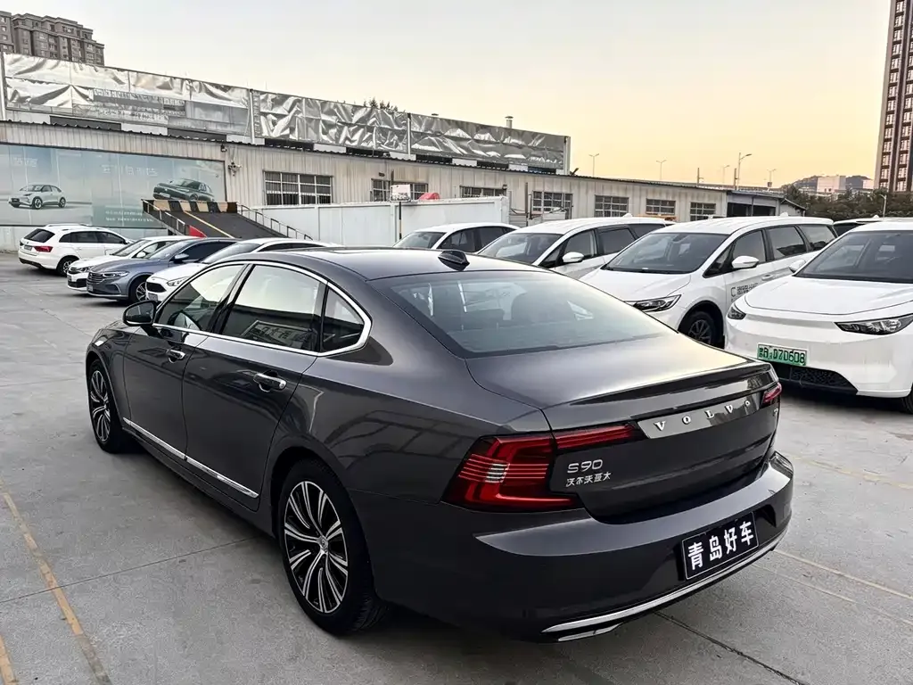 Volvo S90 — фото 9
