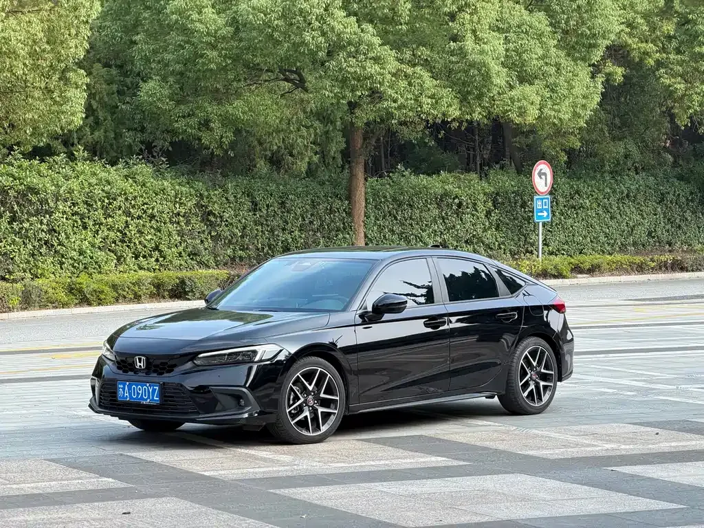 Honda Civic — фото 1