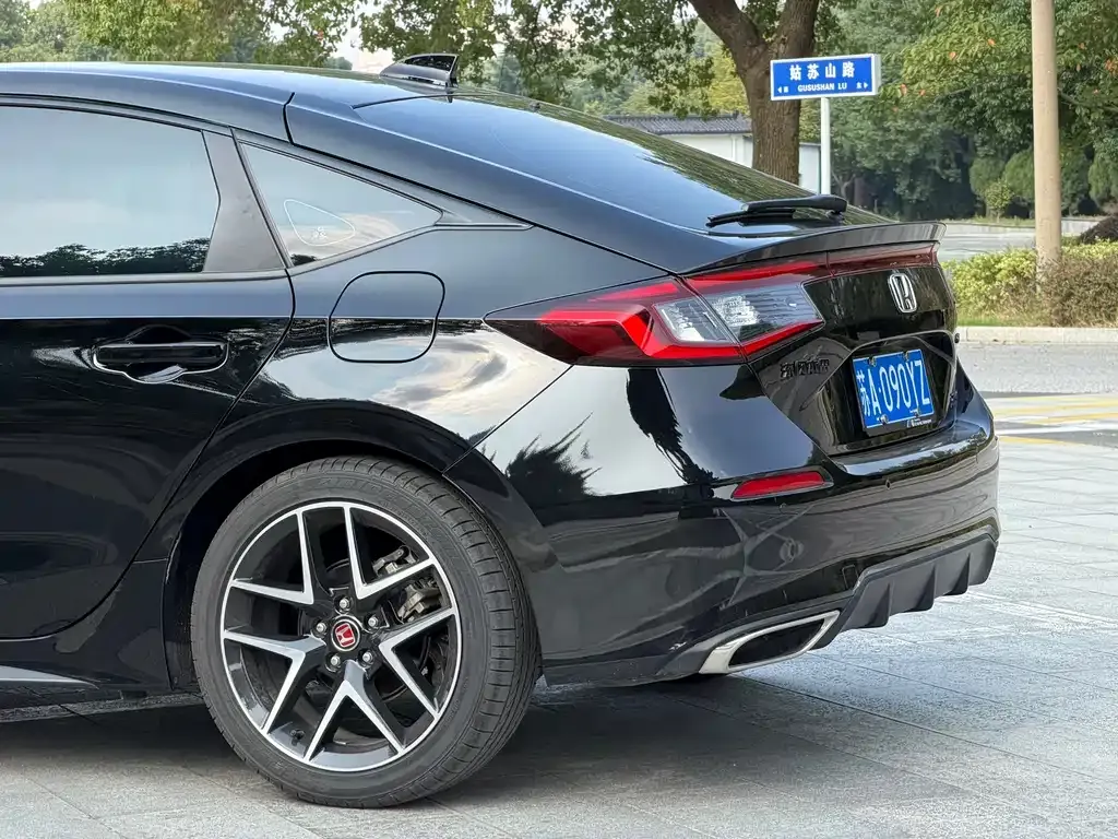 Honda Civic — фото 8