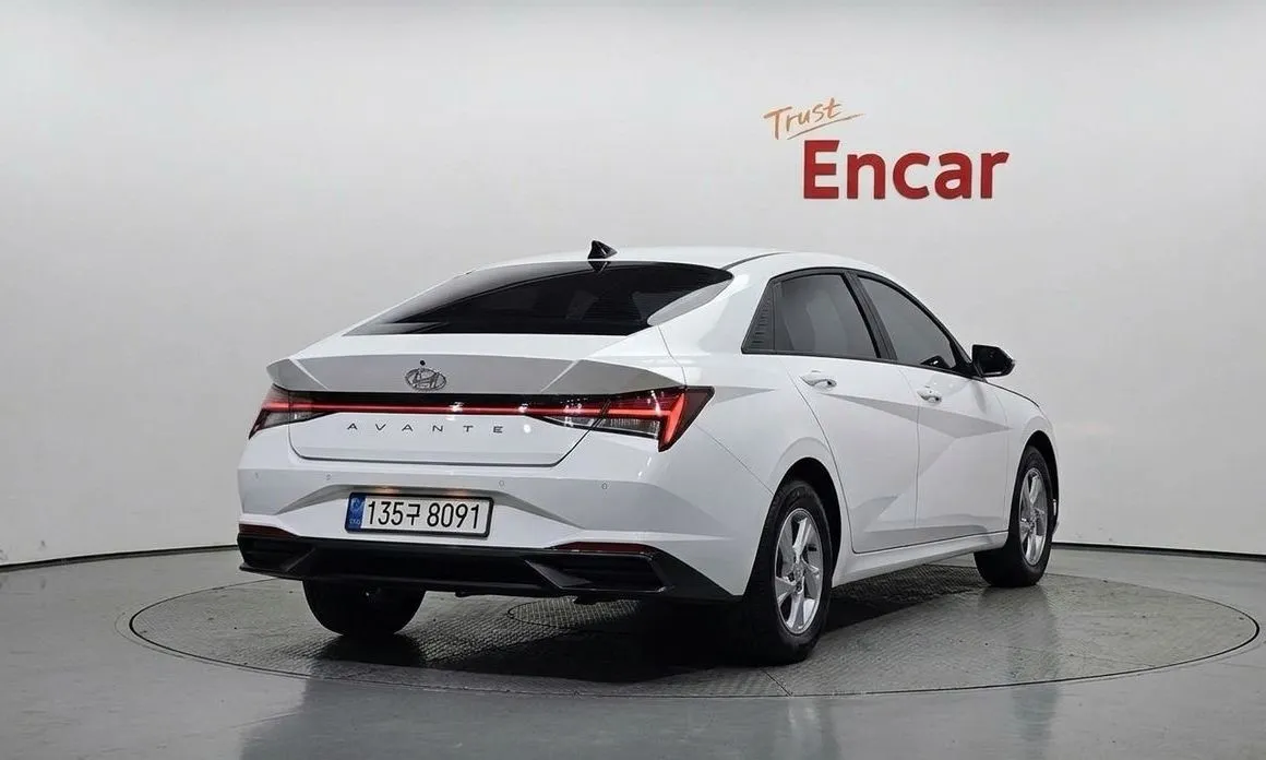Hyundai AVANTE — фото 3