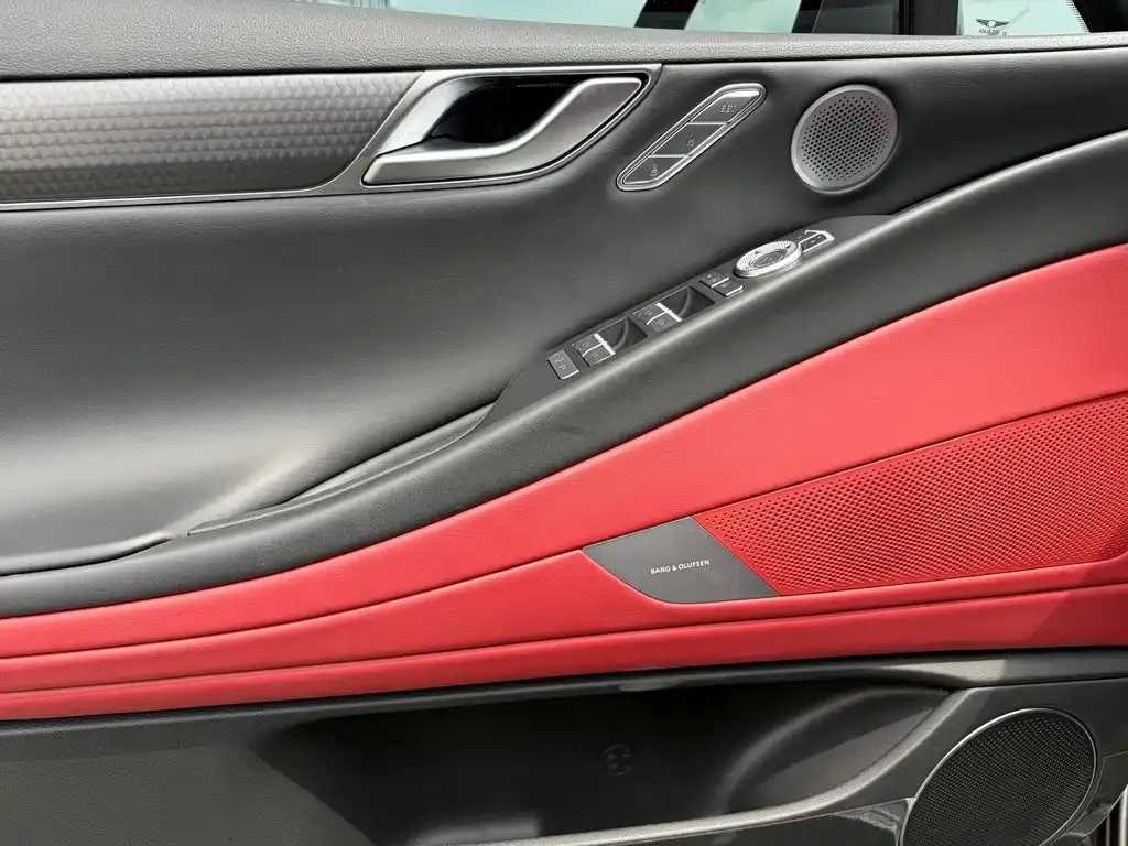 Genesis G80 — фото 8