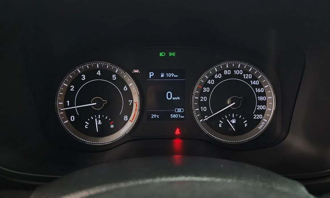 Hyundai Venue — фото 2
