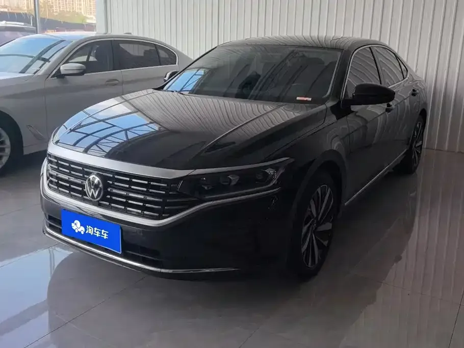 Volkswagen Passat — фото 1