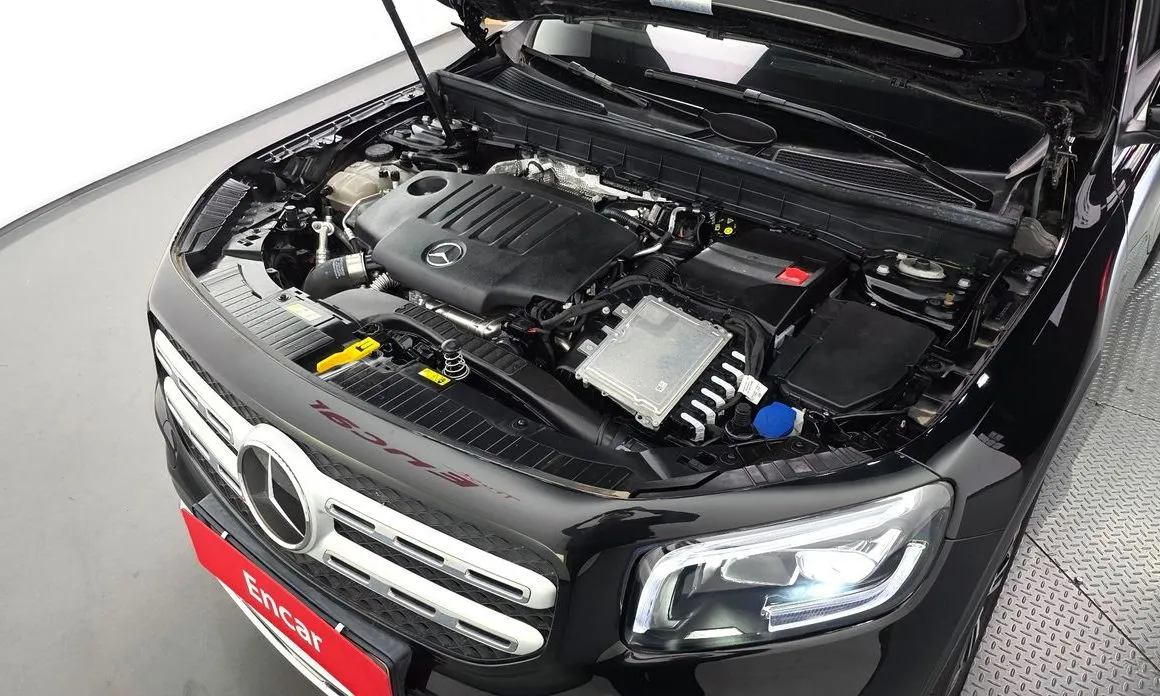 Mercedes-Benz GLB-Class — фото 10