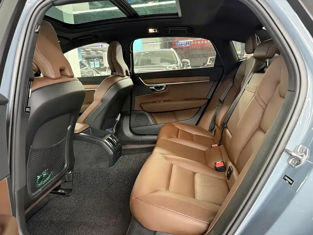 Volvo S90 — фото 7