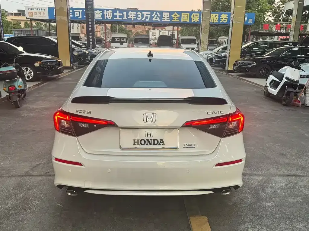 Honda Civic — фото 9