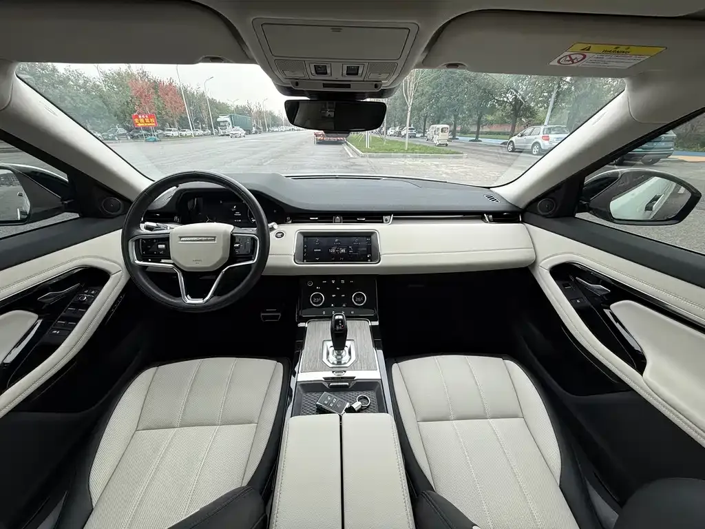 Land Rover Evoque PHEV — фото 10
