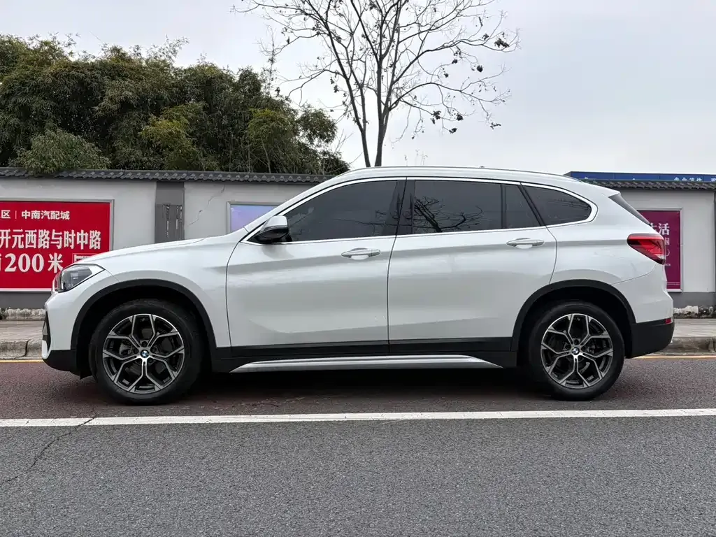 BMW X1 — фото 10