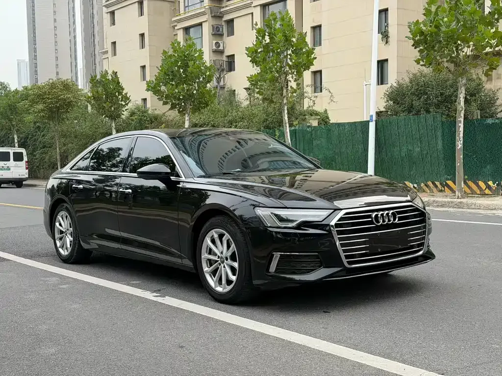 Audi A6L — фото 9