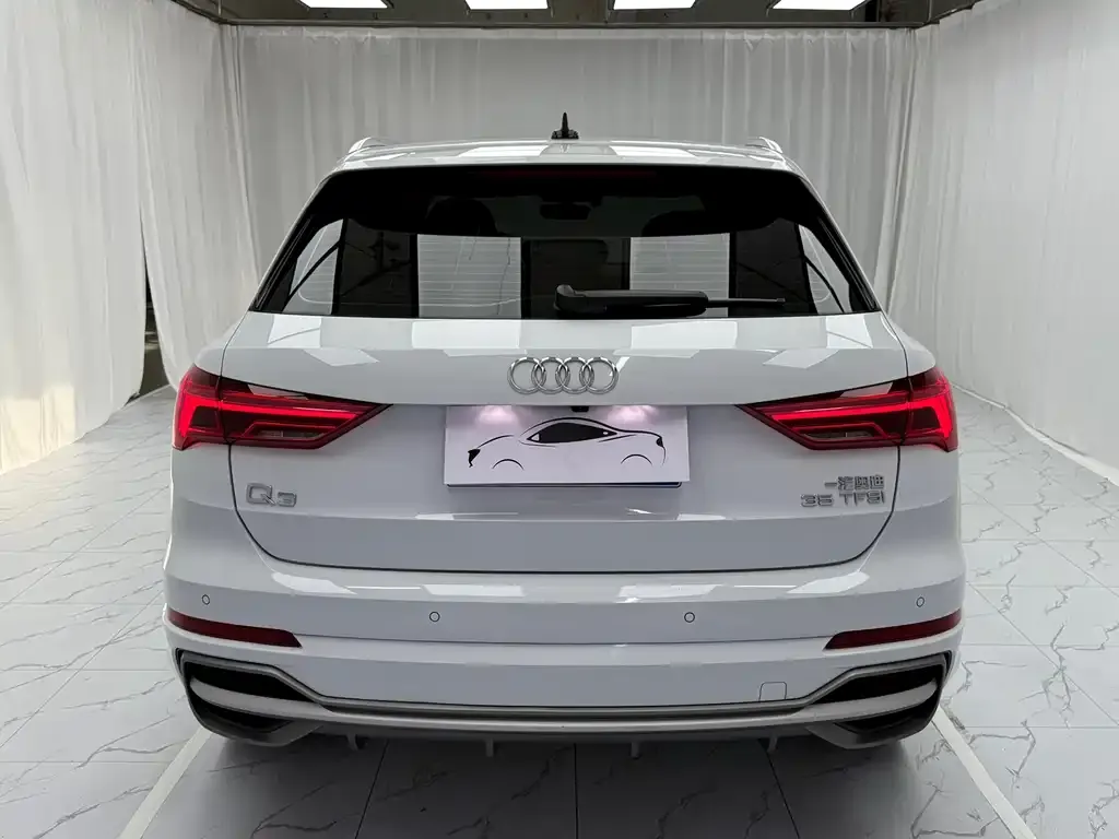 Audi Q3 — фото 3