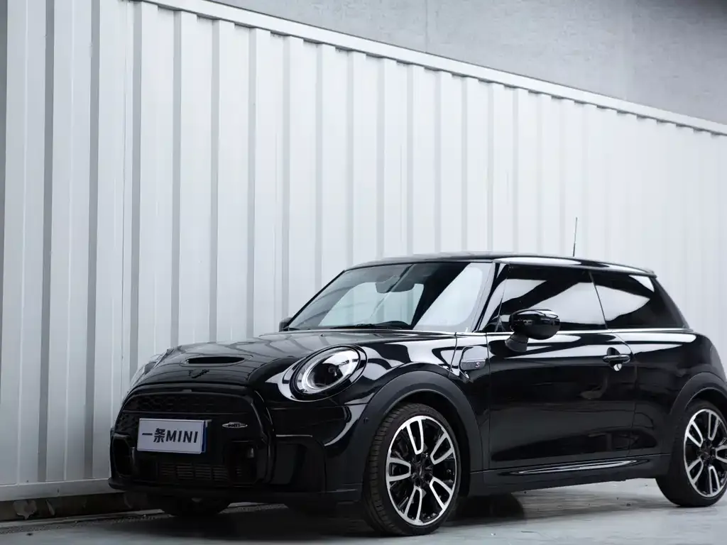 MINI Cooper (3-door) — фото 1
