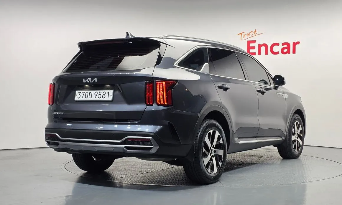 Kia Sorento — фото 4