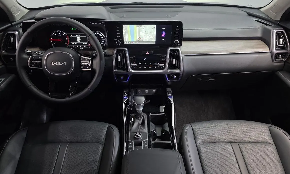 Kia Sorento — фото 8