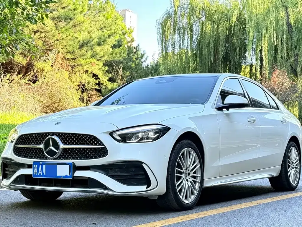 Mercedes-Benz C-Class — фото 1