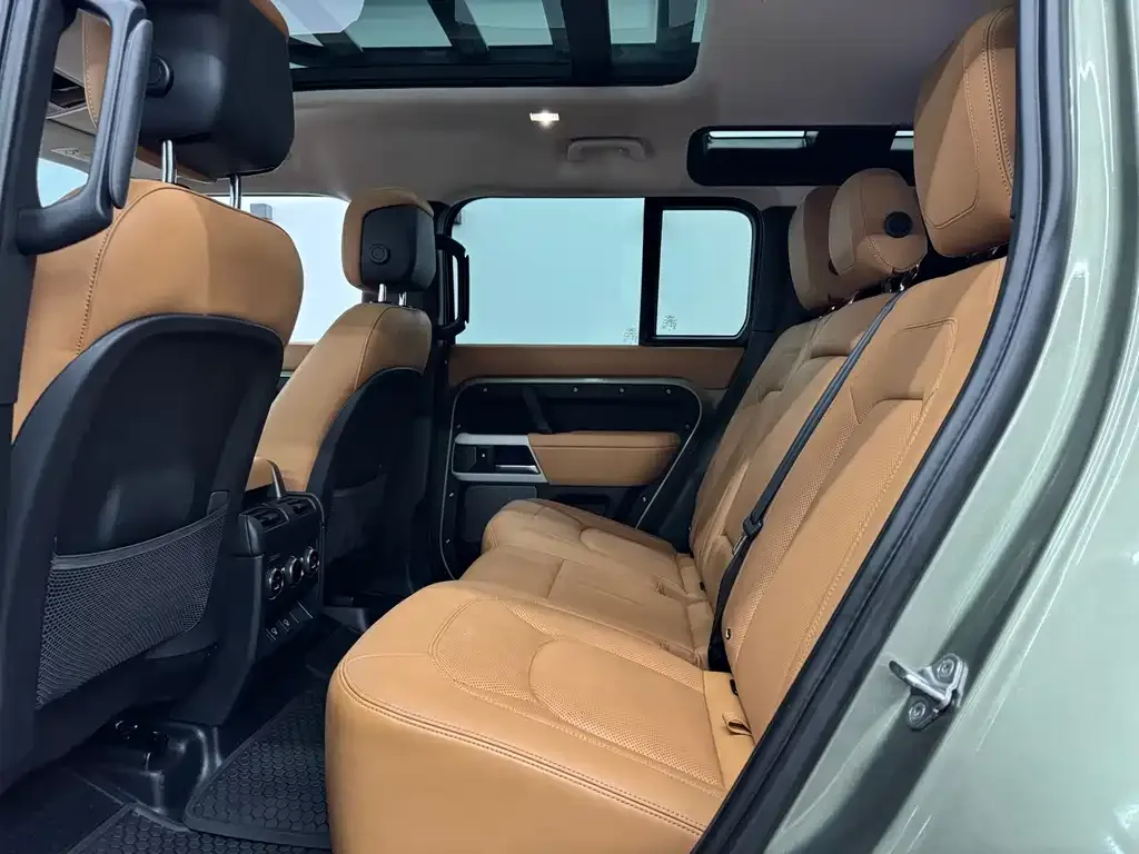 Land Rover Defender — фото 10