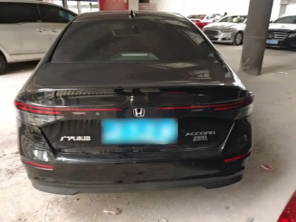 Honda Accord — фото 3