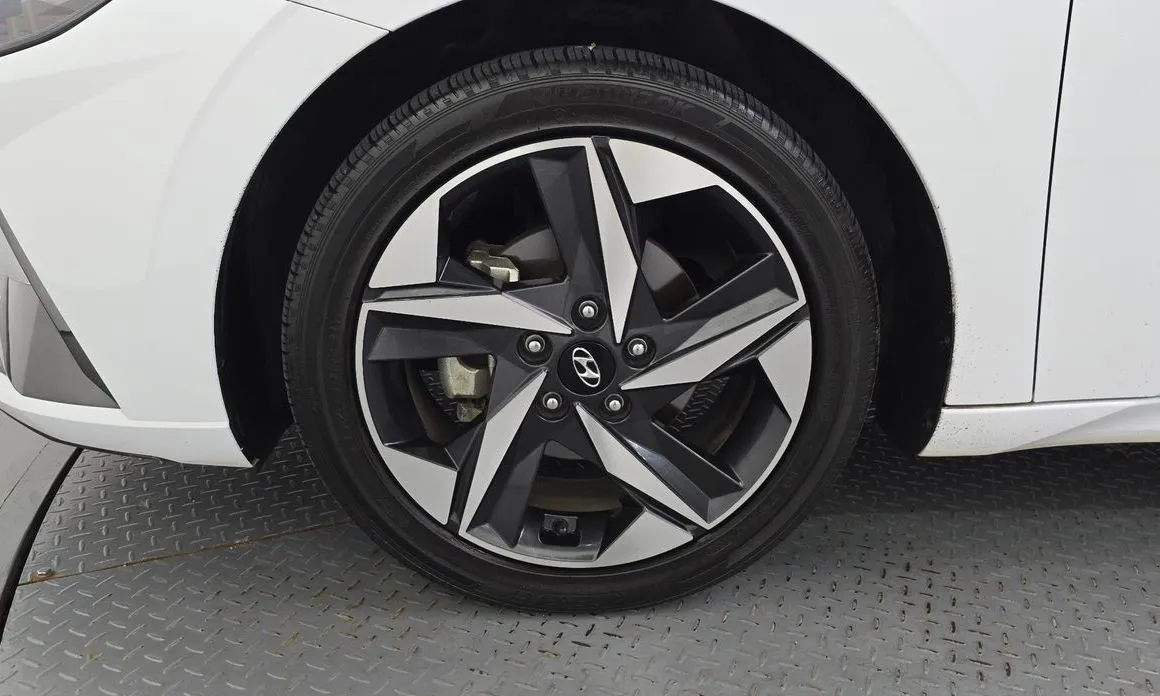 Hyundai AVANTE — фото 6